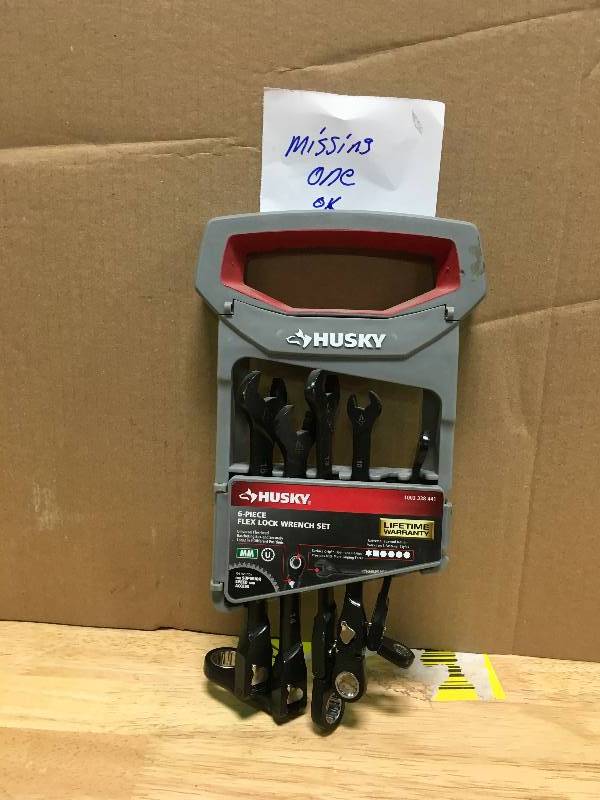 lot 32 image: Husky 6 Piece SAE Flex Lock Wrench Set 1002338430 in good conditions