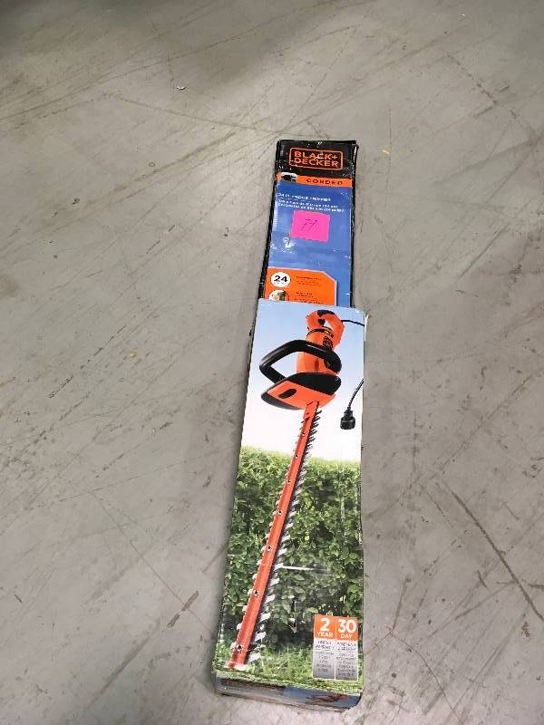 lot 77 image: Black & Decker HH2455 Hedge Hog Hedge Trimmer 24 Inch  Used in good working cond.