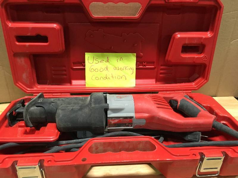 lot 79 image: MILWAUKEE SAWZALL� 13 AMP ORBITAL RECIPROCATING SAW WITH CASE  Used in good working cond.