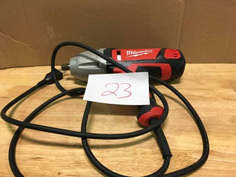 Milwaukee Electric Corded Impact Wrench with Detent Pin and Rocker Switch  12in. Drive, 300 Ft.-Lbs. Torque, Model# 9070-20 in good conditions