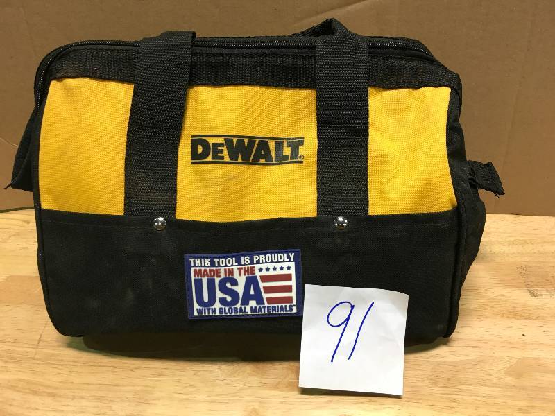 Dewalt 20-Volt MAX Lithium-Ion Cordless Hammer DrillImpact Driver Combo Kit (2-Tool) with (2) Batteries 3Ah, Charger and BagUsed in good working cond.