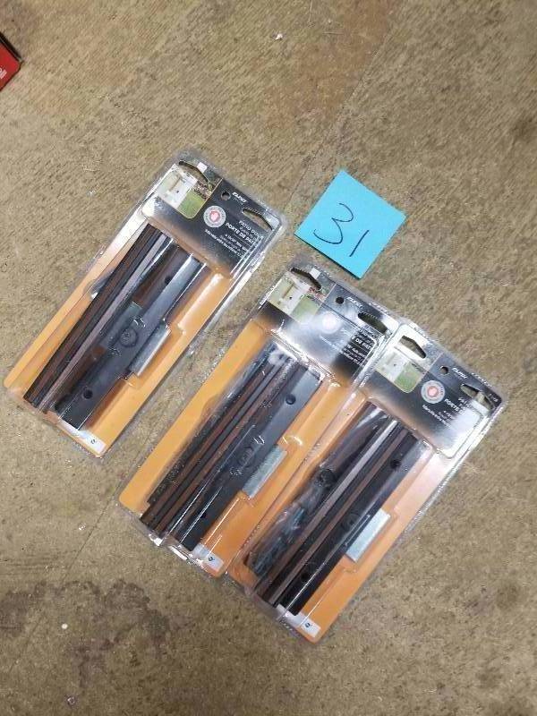 lot 31 image: DOOR HANDLE SLIDING ALUMBLACK  Lot of 3 not used