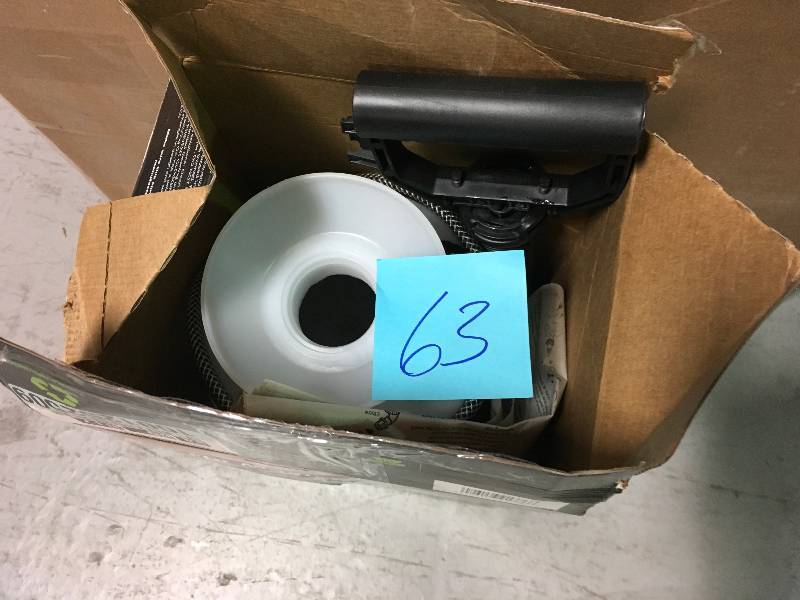 lot 63 image: RL Flowmaster 2 gal. Deck Sprayer in good conditions