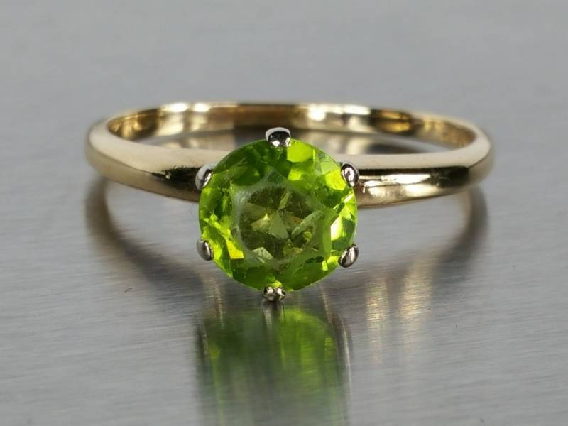 lot 44 image: Tourmaline Ring - 14k