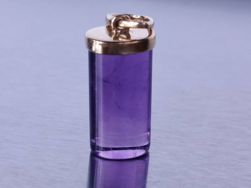lot 58 image: Amethyst Pendant in Yellow Gold
