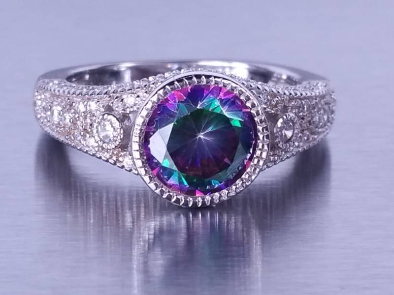 lot 63 image: Ladies Mystic Topaz Estate Ring