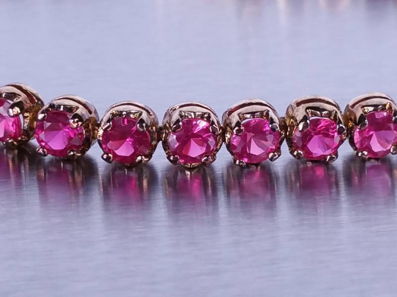lot 80 image: Ladies Beautiful Ruby Tennis Bracelet
