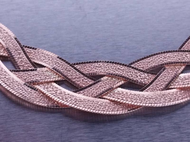 lot 81 image: Ladies Beautiful Bracelet