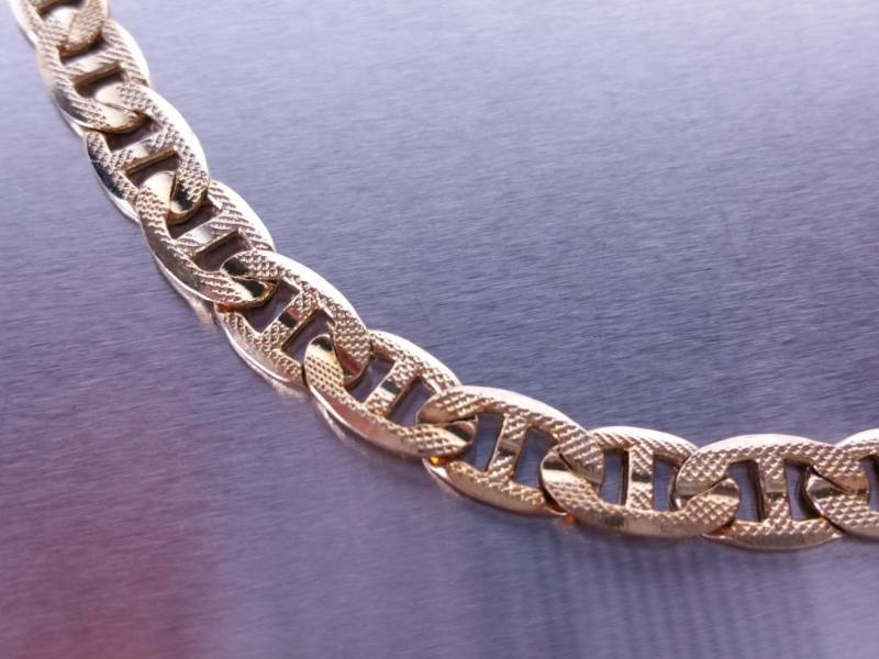 lot 99 image: Mens Necklace