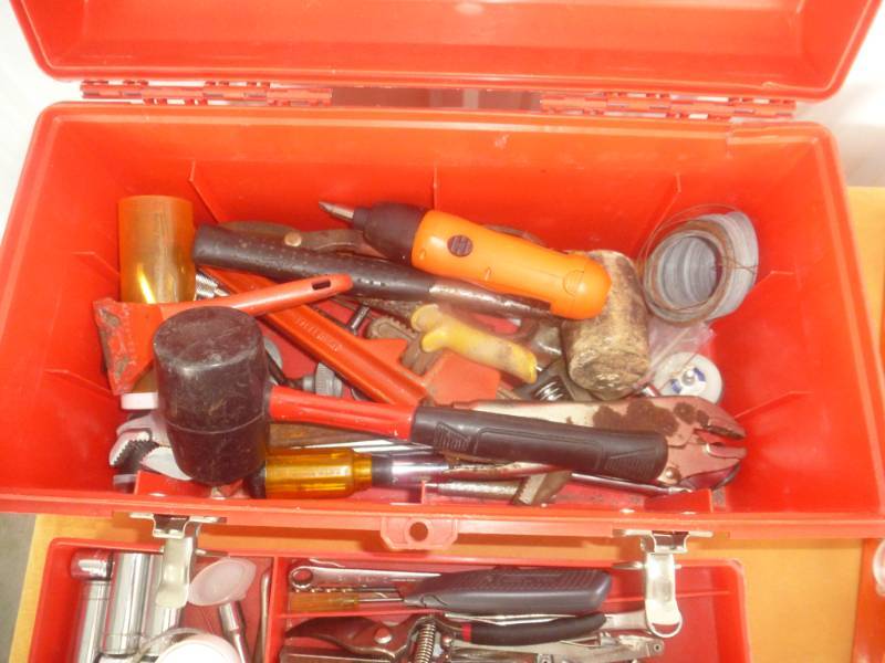 lot 20 image: Tool Box of Assorted Tools