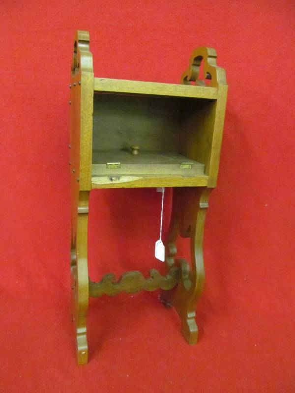 vintage smokers stand