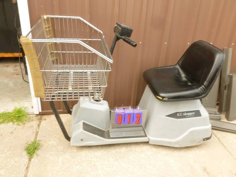 lot 12 image: SnS Auctions # 331 Late Summer Sale