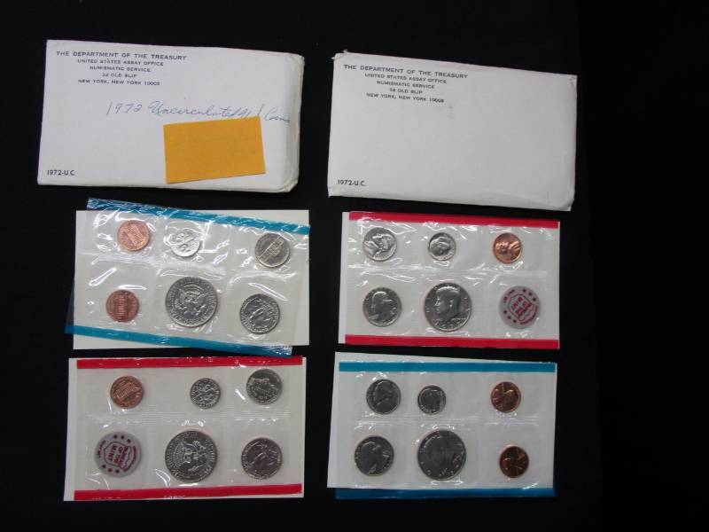 lot 26 image: 2 1972 2 Mint Sets