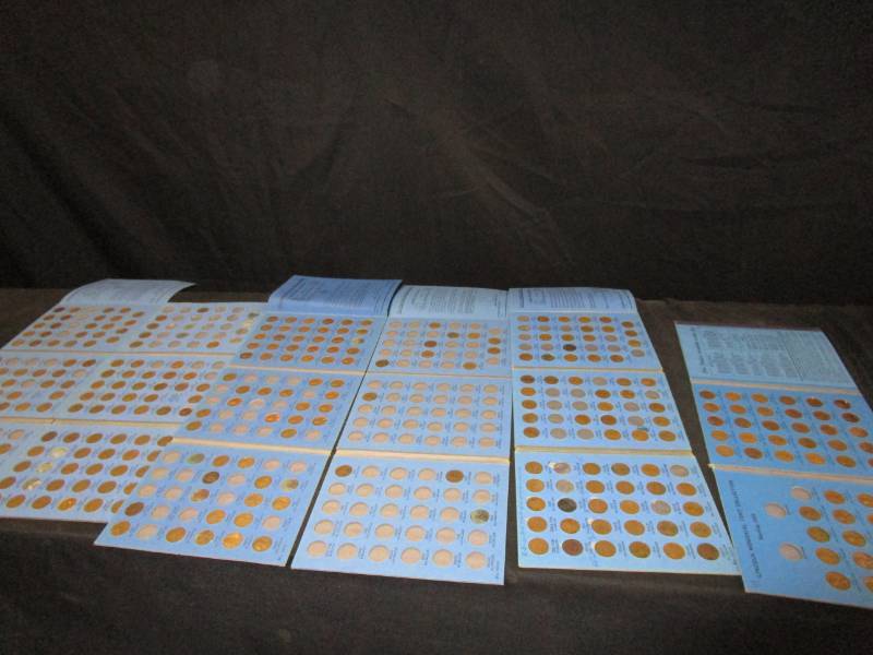 lot 46 image: Collection of Lincoln Pennies (some are steel)