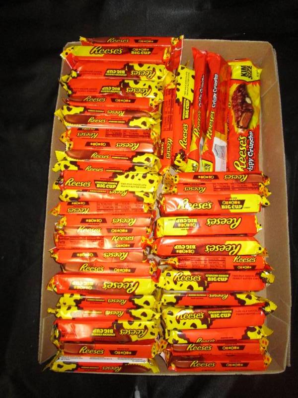 lot 65 image: 42 Various Reeses Crunchy cookie, P&B cups