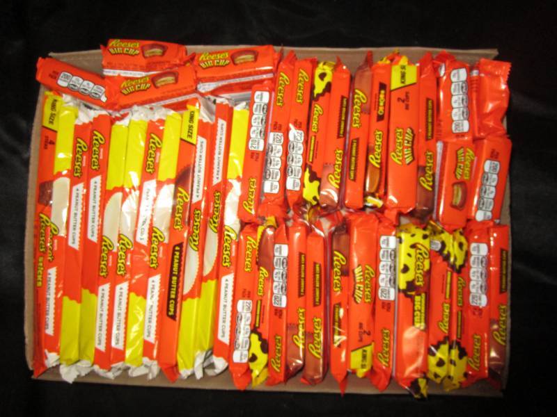 lot 68 image: 42 Various Reeses Crunchy cookie, P&B cups