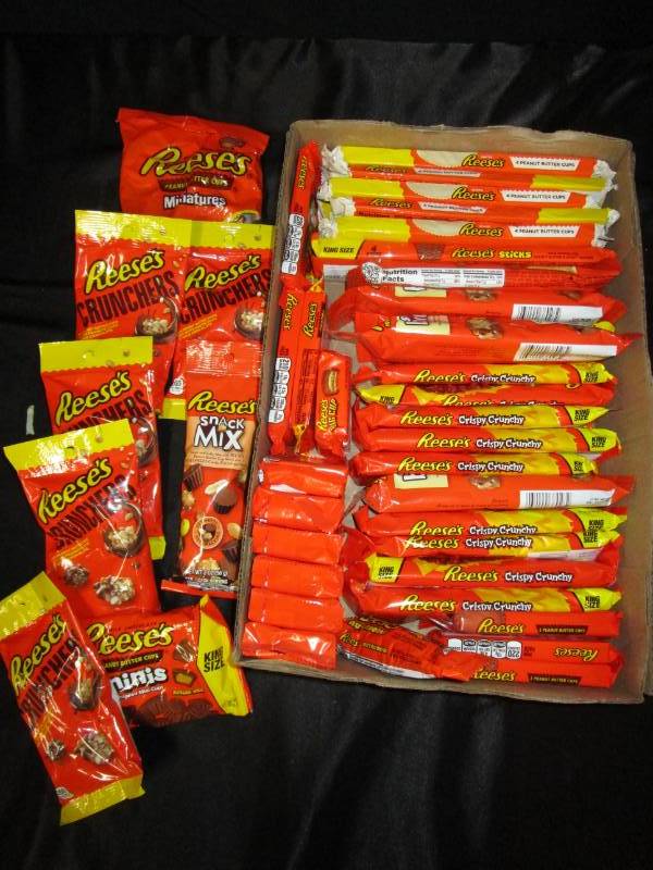 lot 69 image: 42 Various Reeses Crunchy cookie, P&B cups
