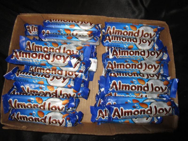 lot 73 image: 42 Almond Joy Bars