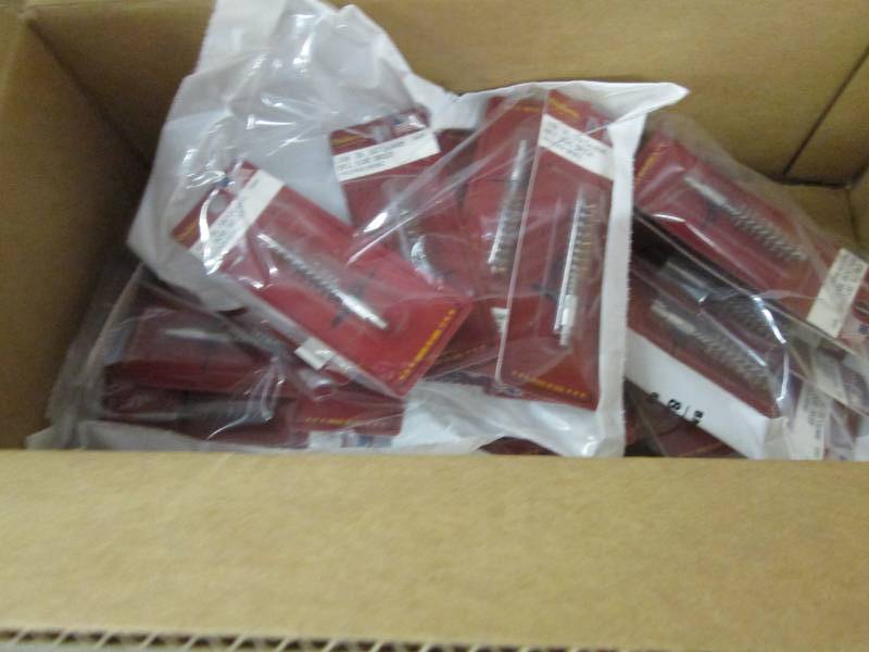 lot 290 image: Lot of 36 Outers Outers .338 - .375 Caliber Rifle Bronze Bore Brush (8-32 Threads) Retail $5.07ea