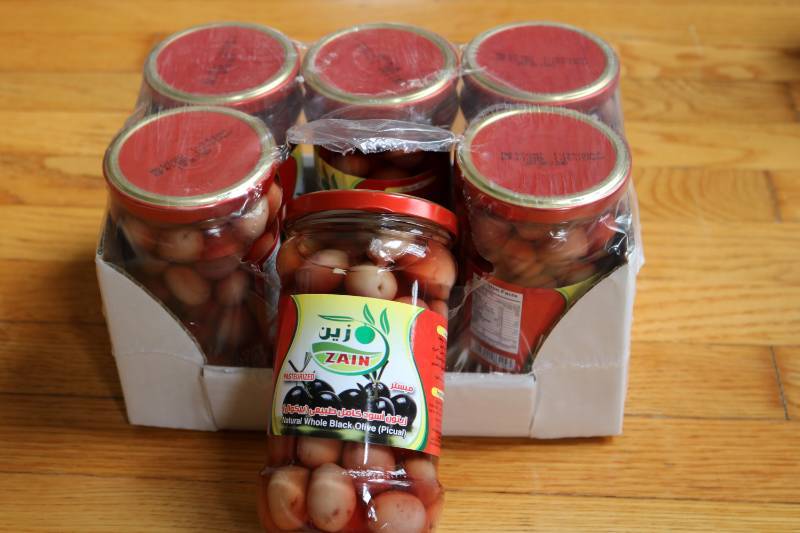 lot 189 image: Natural Whole Black Olives (Pictual...