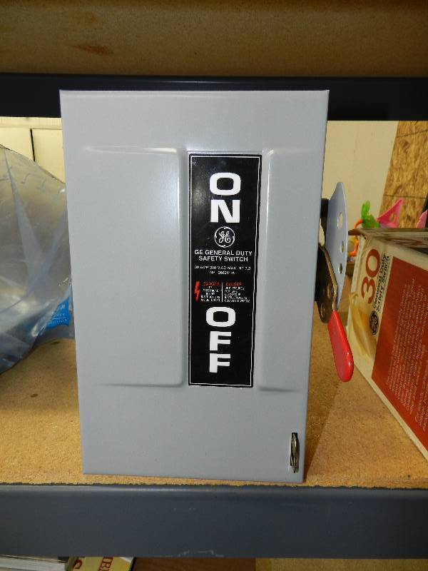 lot 163 image: GE GENERAL DUTY SAFETY SWITCH