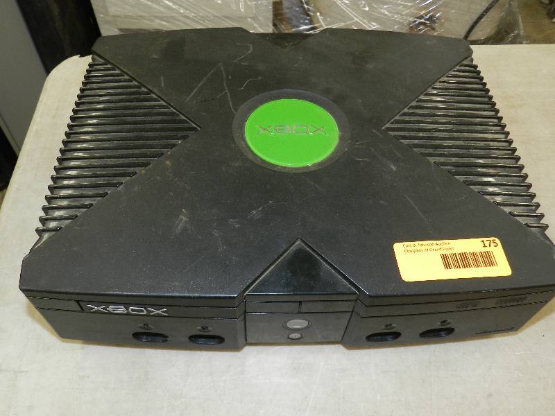 lot 175 image: XBOX, UNTESTED