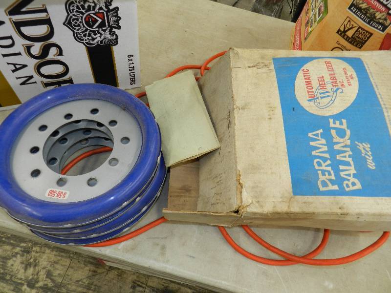lot 181 image: EXTENSION CORD, PERMA BALANCE SET, TOOL BOX, EQUALIZER