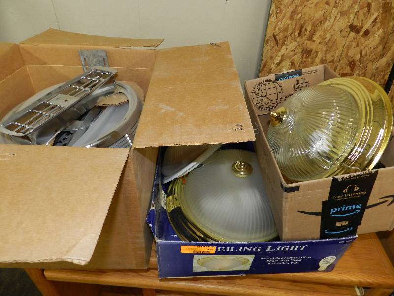 lot 185 image: LIGHT FIXTURES