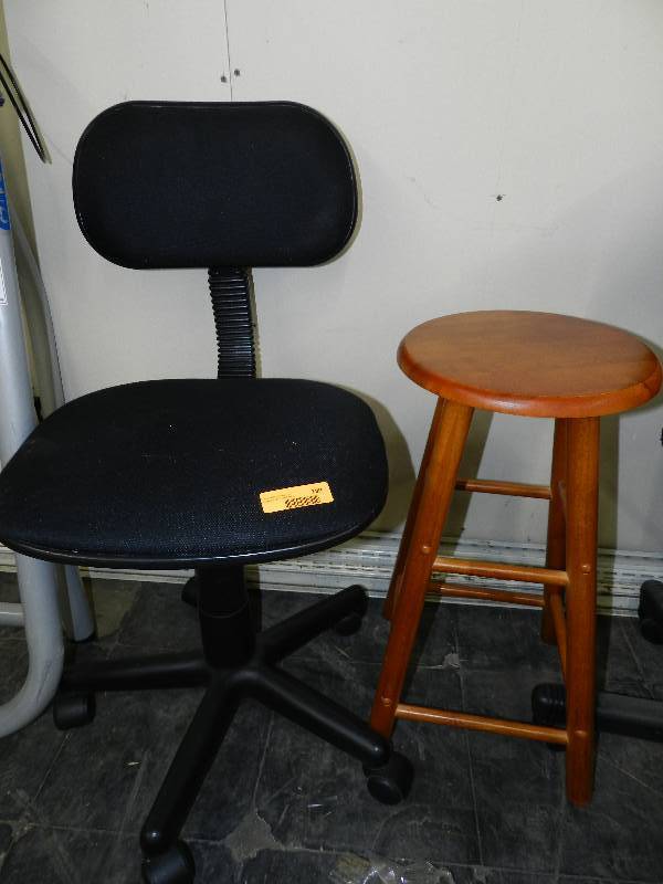lot 189 image: WOODEN STOOL AND TASK CHAIR