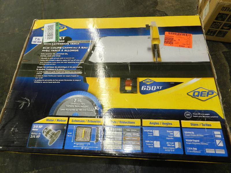 lot 199 image: QEP 650 XT WET TILE SAW WITH EXTENSION TABLE, 7 INCH