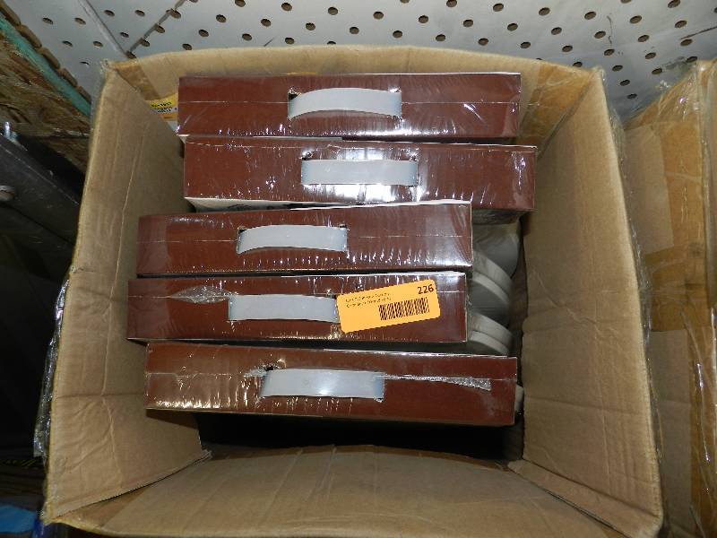 lot 226 image: FIVE PLASTIC ELONGATED TOILET SEATS, NEW IN PKG