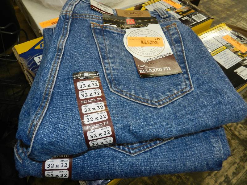 lot 230 image: TWO PAIRS OF NEW MENS JEANS, 32 X 32