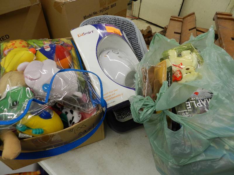 lot 241 image: TOYS AND BEANIE BABIES