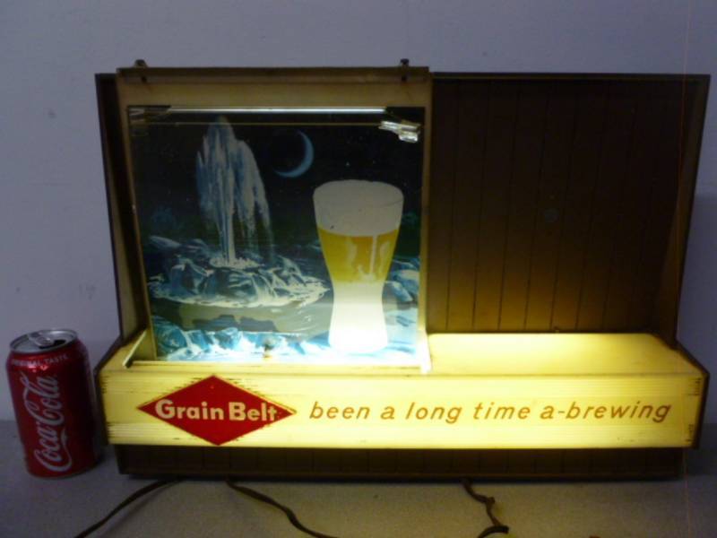 lot 3 image: Vintage Grain Belt