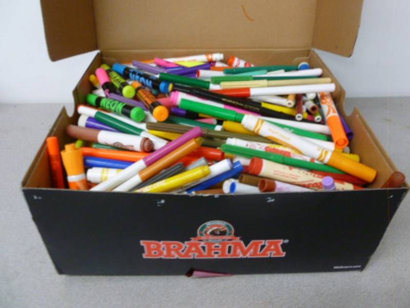lot 15 image: Markers