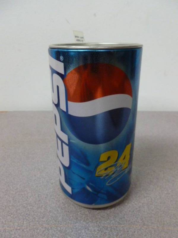 lot 34 image: Collectible