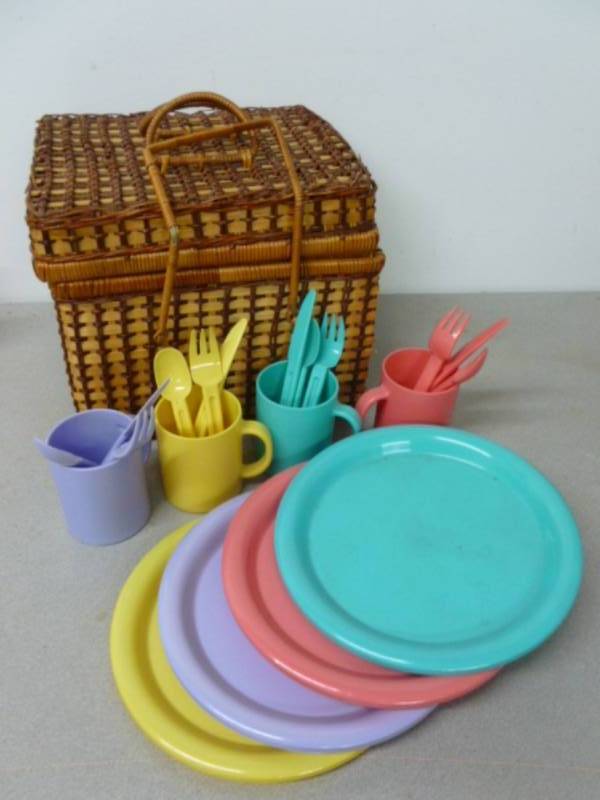 lot 47 image: Picnic Basket