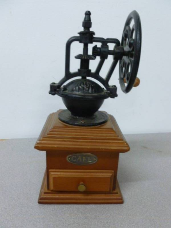 lot 76 image: Coffee Grinder