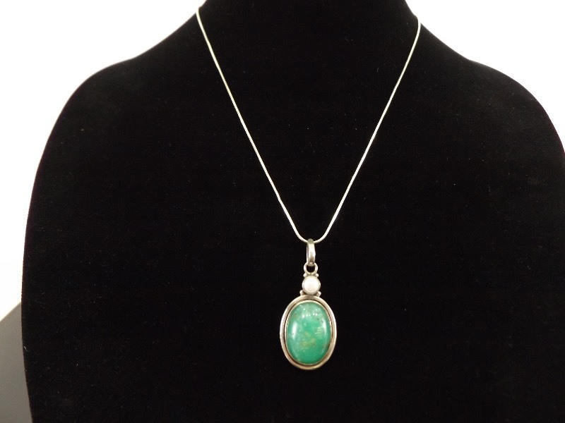 lot 16 image: .925 Sterling Silver Necklace and&nbspJade and Pearl Pendant