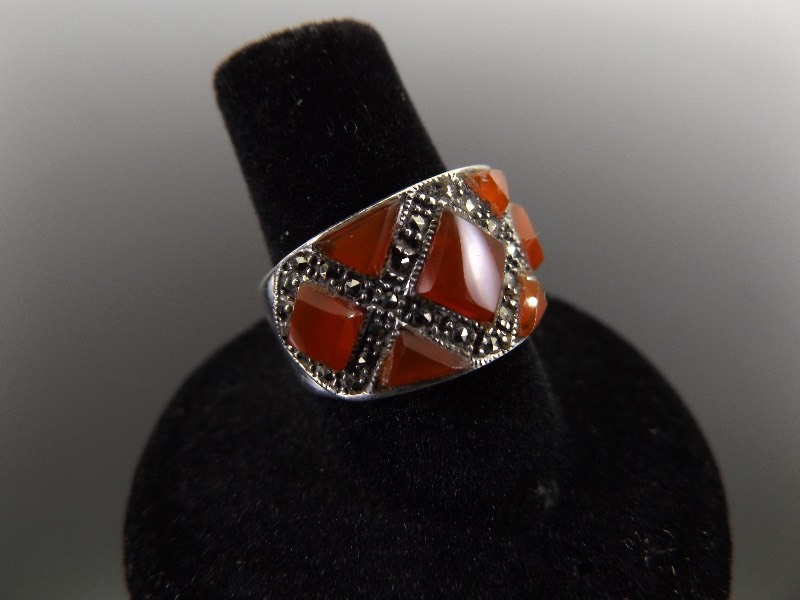 lot 37 image: .925 Sterling Silver Carnelian&nbspSz 7 Ring