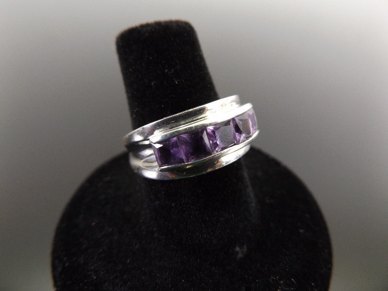 lot 41 image: .925 Sterling Silver Faceted Amethyst Sz 6.5 Ring