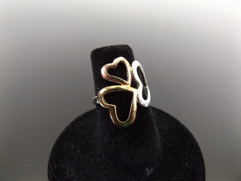 lot 47 image: .925 Sterling Silver Sz 4.5 Heart Ring
