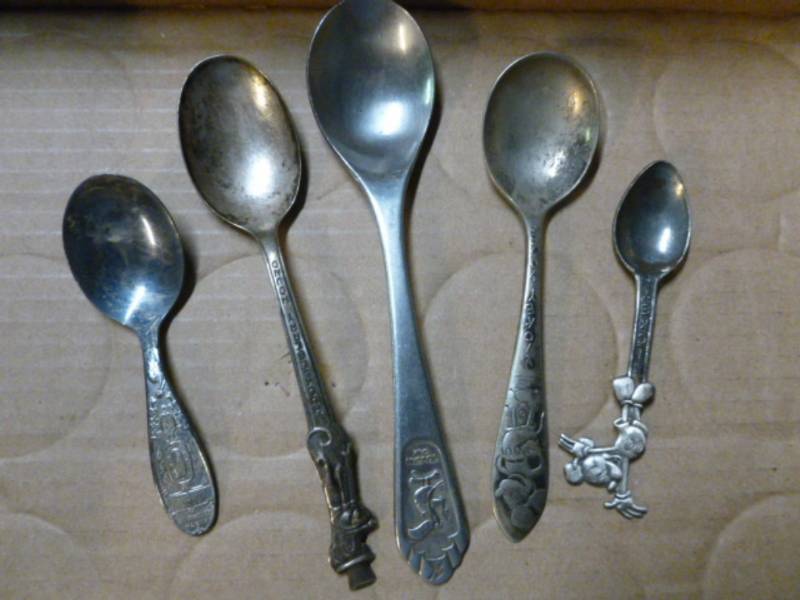 lot 13 image: Vintage Breakfast Spoons