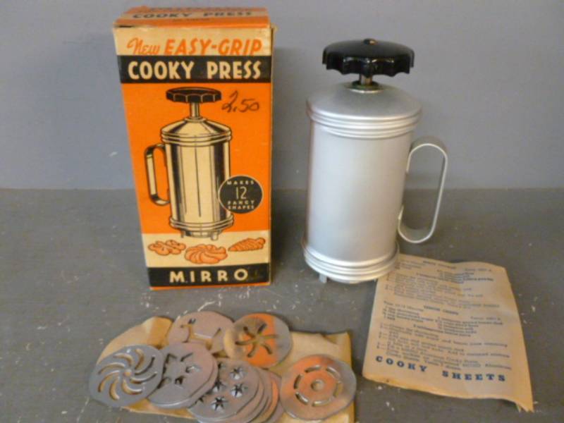 lot 17 image: Vintage Kitchen