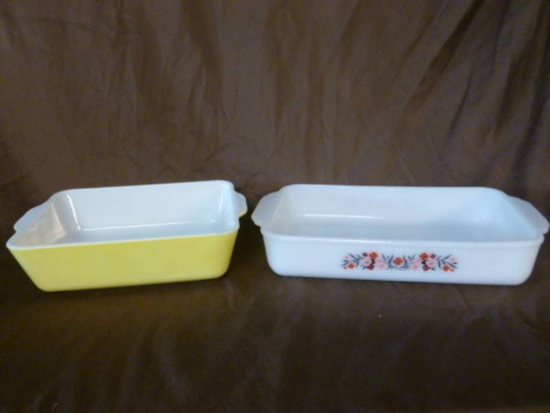 lot 30 image: Vintage Pyrex
