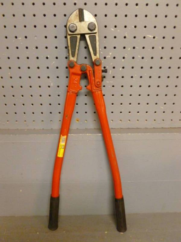 lot 48 image: Bolt Cutter