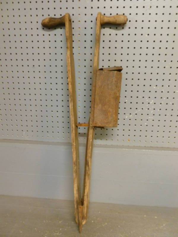 lot 53 image: Antique Corn Planter