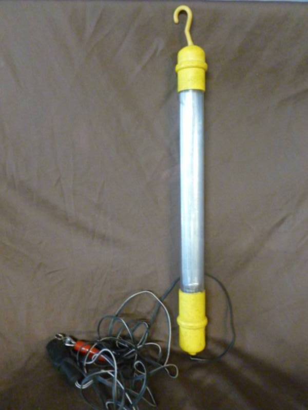 lot 70 image: Shop Light