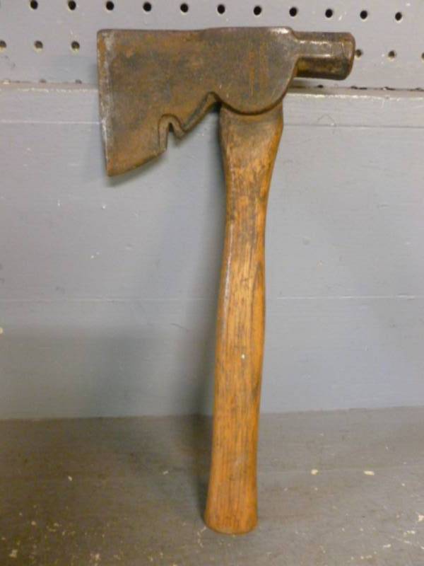 lot 75 image: Vintage Hatchet