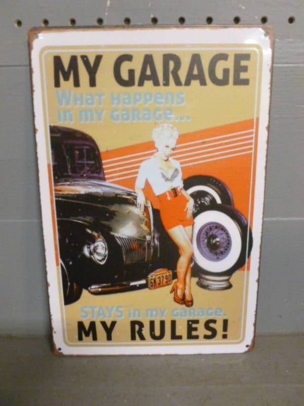 lot 94 image: Sign